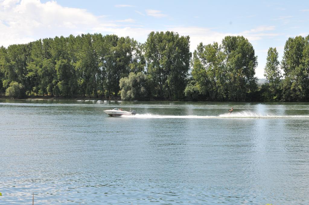 O2 Saone Hotel Reyrieux Exterior photo